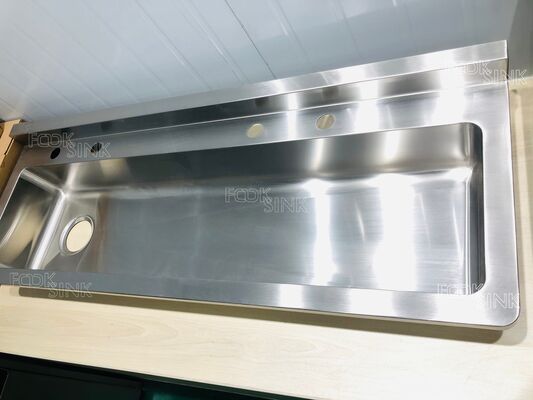 आउटडोर इंडस्ट्रियल स्टेनलेस स्टील लंबी हाथ धोने की टंकी सिंक टैंक धातु हाथ धोने की टंकी कारखाने कार्यशाला रेस्तरां रसोई के लिए